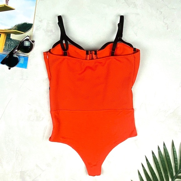 Vibrant Orange & black body suit top w/ geomagnetic black line detail - Picture 7 of 10